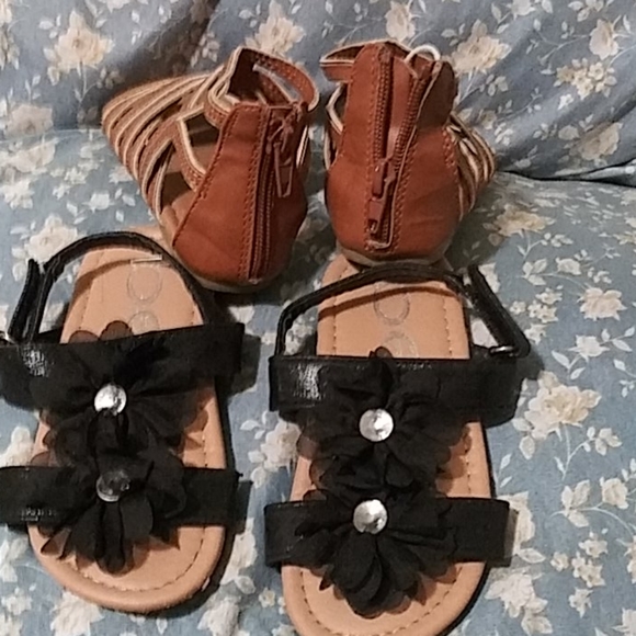 LITTLE GIRL SANDALS - Picture 2 of 7